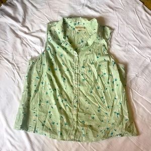 Floral sleeveless button up top